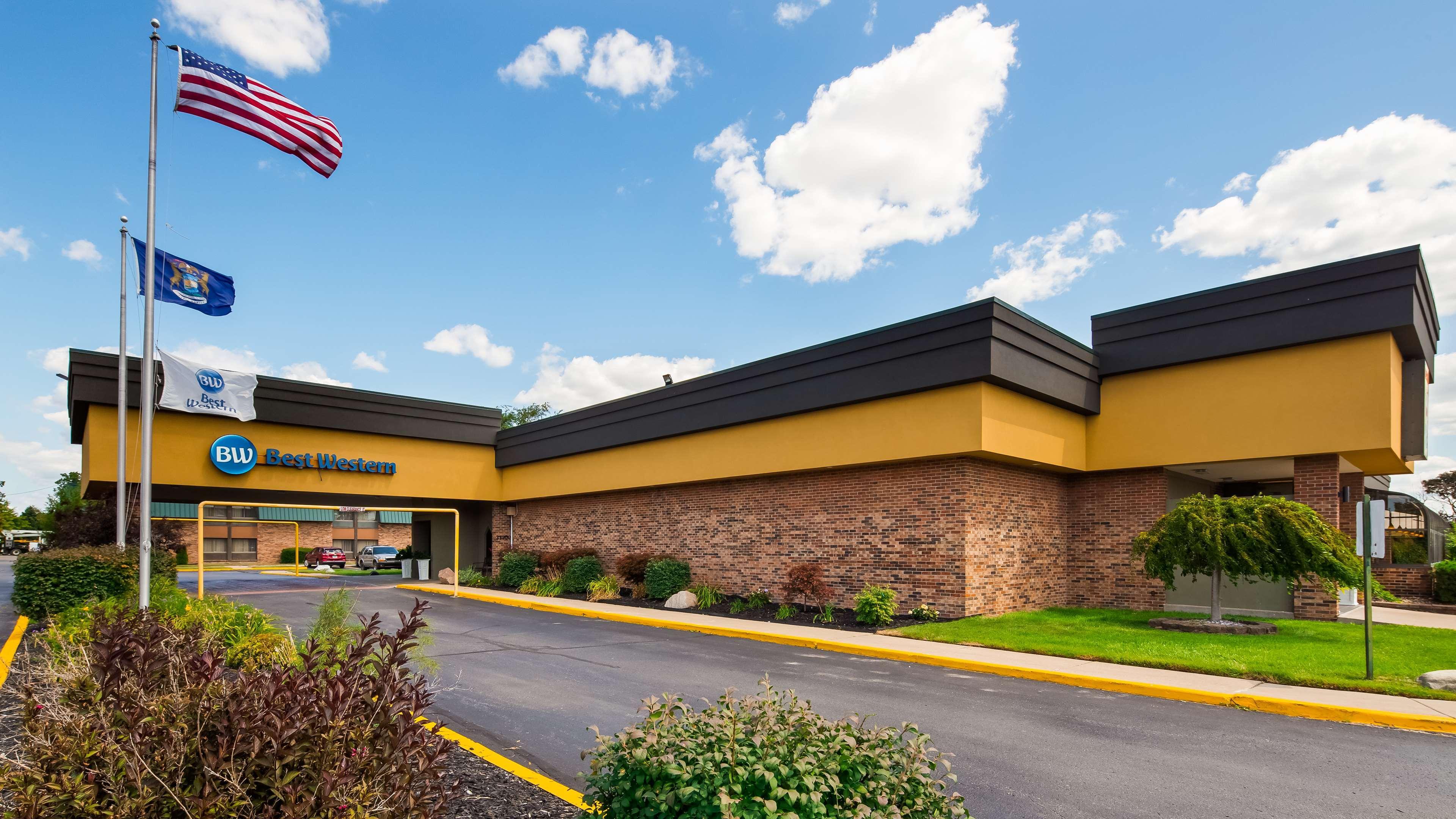 Best Western Woodhaven Inn Екстериор снимка
